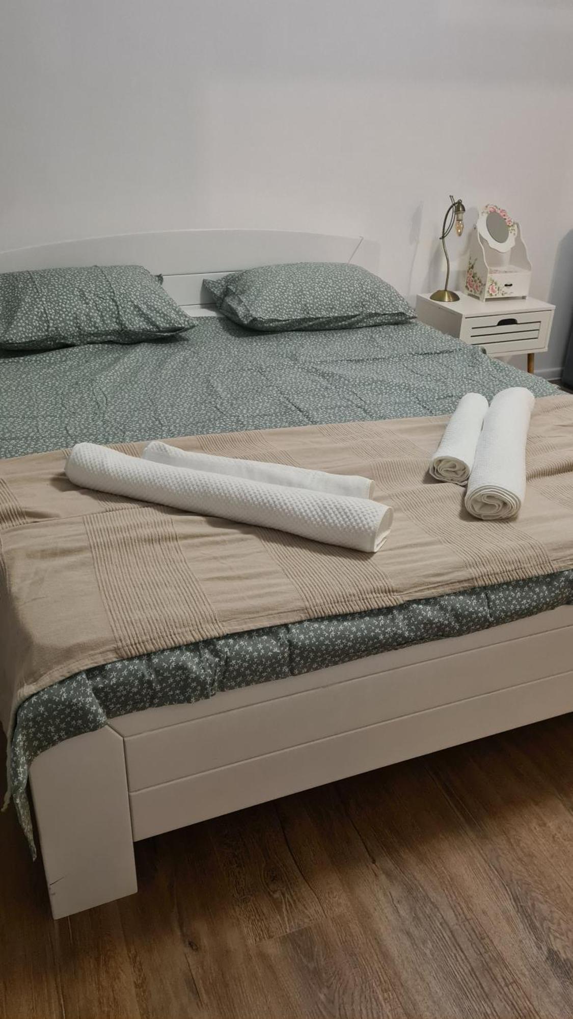באניה לוקה Peni Apartman Centar מראה חיצוני תמונה